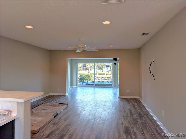 11576 W Kingfisher Court, Crystal River, FL 34429