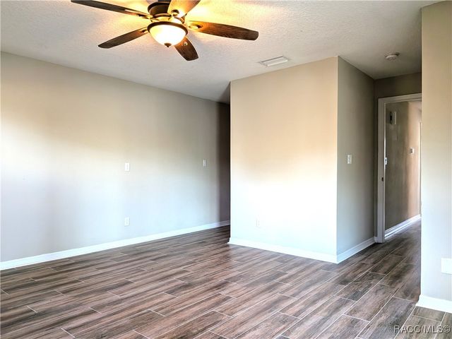 11576 W Kingfisher Court, Crystal River, FL 34429