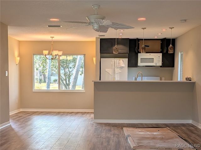 11576 W Kingfisher Court, Crystal River, FL 34429