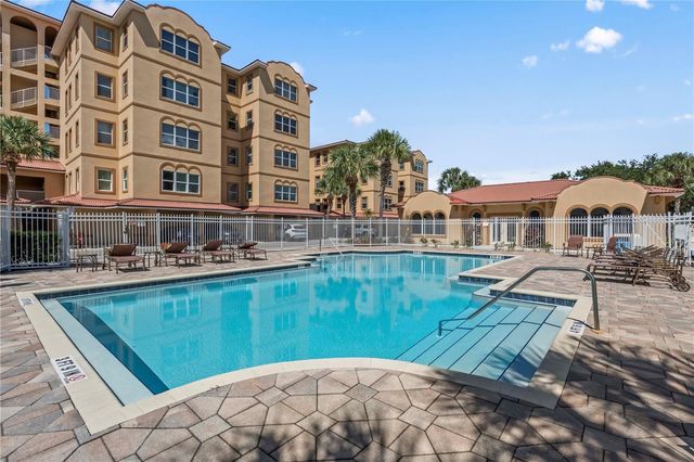 642 WELLS COURT 402, Clearwater, FL 33756