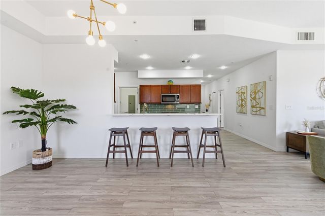 642 WELLS COURT 402, Clearwater, FL 33756