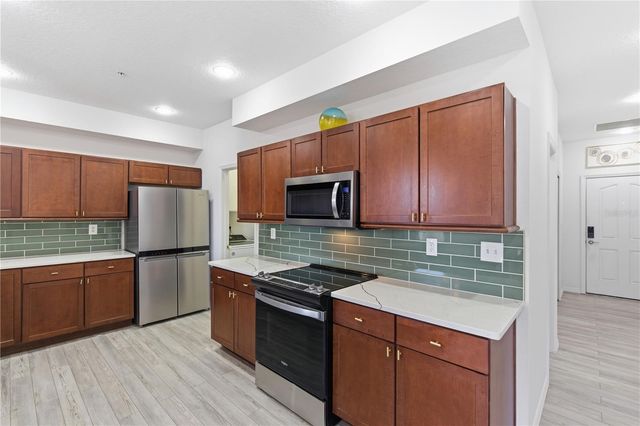 642 WELLS COURT 402, Clearwater, FL 33756