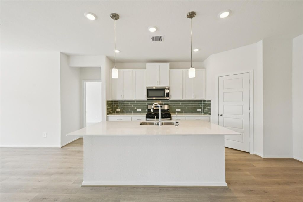 17319 Remington Meadows Street, Waller, TX 77484