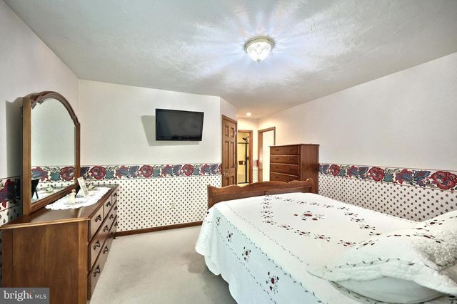 7714 PARADISE HTS, Abbottstown, PA 17301