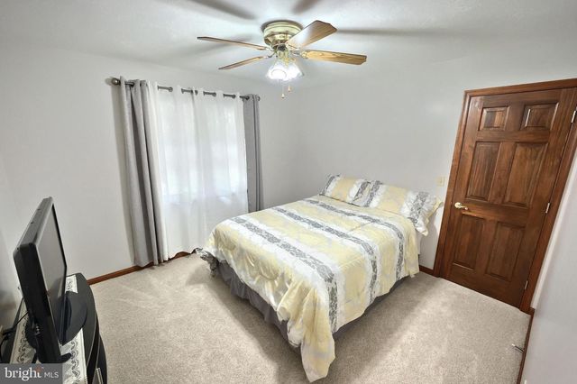 7714 PARADISE HTS, Abbottstown, PA 17301