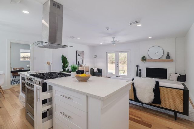 1704 Alleghany DR, Austin, TX 78741