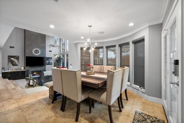 811 Turnberry Drive, Mansfield, TX 76063