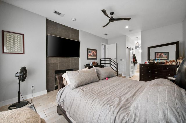 811 Turnberry Drive, Mansfield, TX 76063