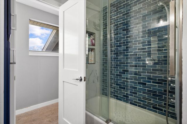 811 Turnberry Drive, Mansfield, TX 76063