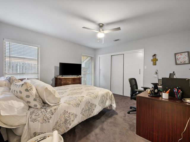 811 Turnberry Drive, Mansfield, TX 76063