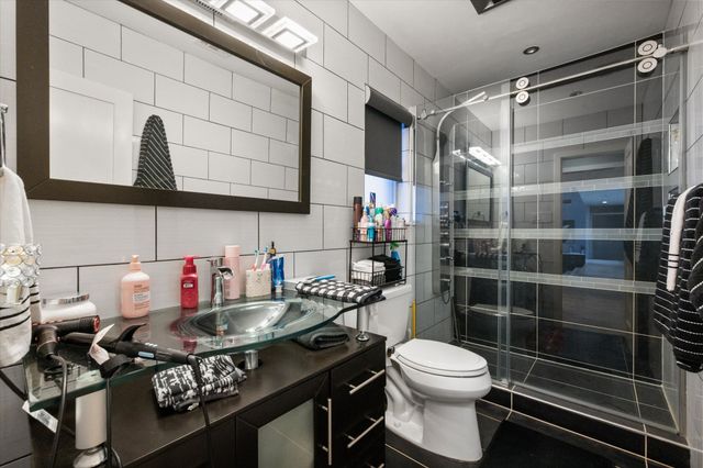 811 Turnberry Drive, Mansfield, TX 76063