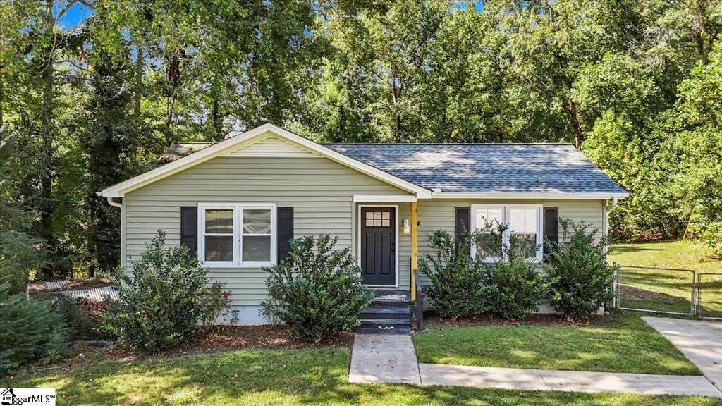 4 Cloverdale Court, Simpsonville, SC 29681