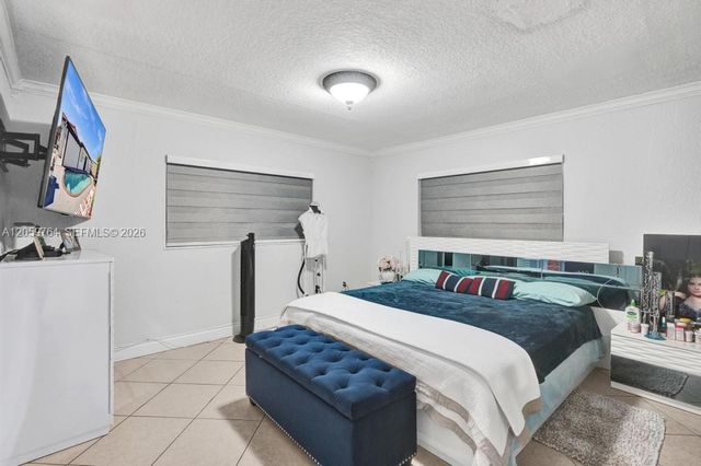2711 SW 117th Ct, Miami, FL 33175