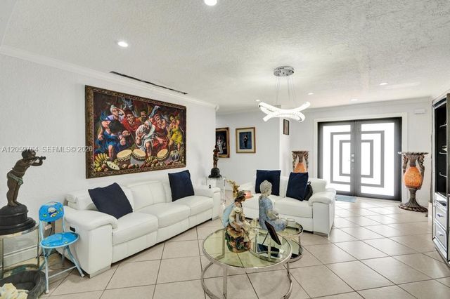 2711 SW 117th Ct, Miami, FL 33175