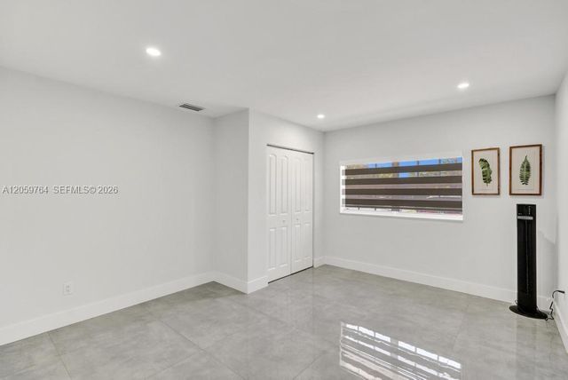2711 SW 117th Ct, Miami, FL 33175