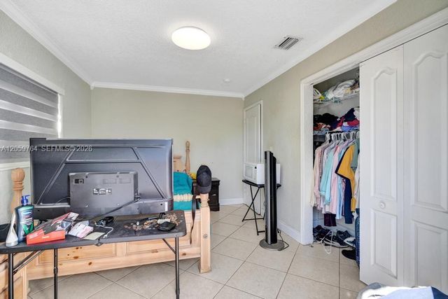 2711 SW 117th Ct, Miami, FL 33175