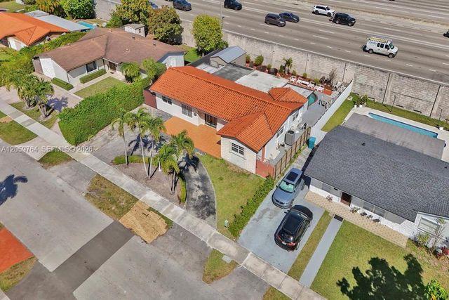 2711 SW 117th Ct, Miami, FL 33175