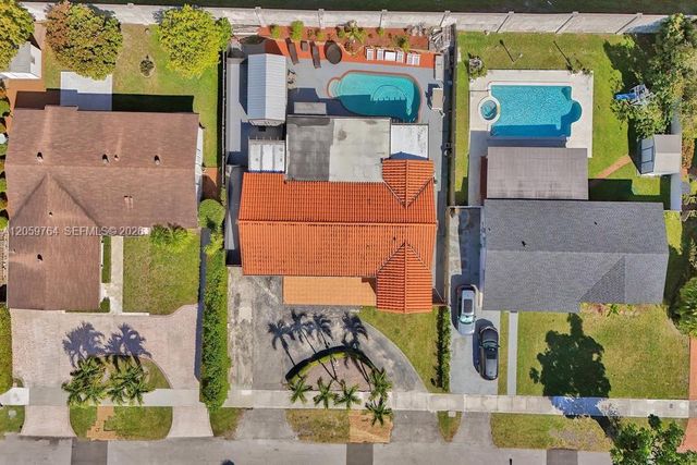 2711 SW 117th Ct, Miami, FL 33175