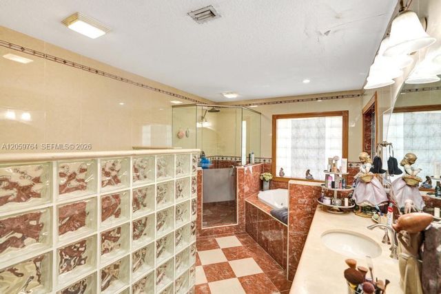 2711 SW 117th Ct, Miami, FL 33175