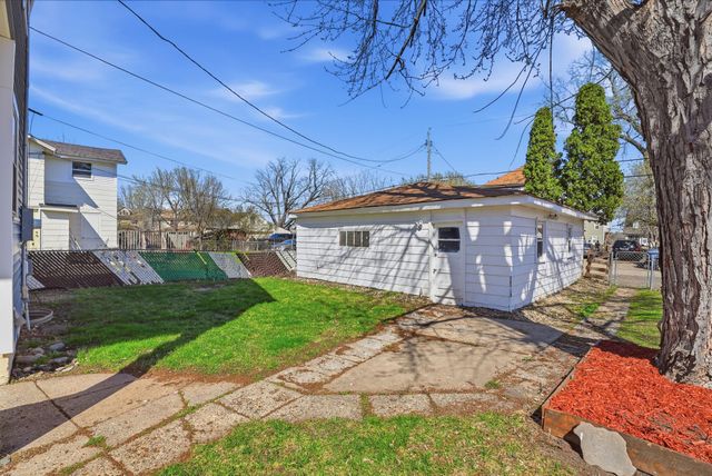 4148 Bryant Avenue N, Minneapolis, MN 55412