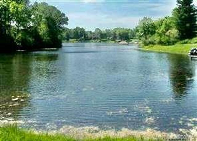 10418 KING Road, Springfield Twp, MI 48350