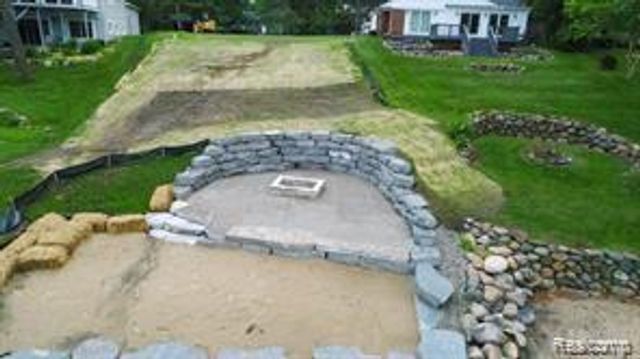 10418 KING Road, Springfield Twp, MI 48350