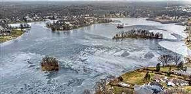 10418 KING Road, Springfield Twp, MI 48350