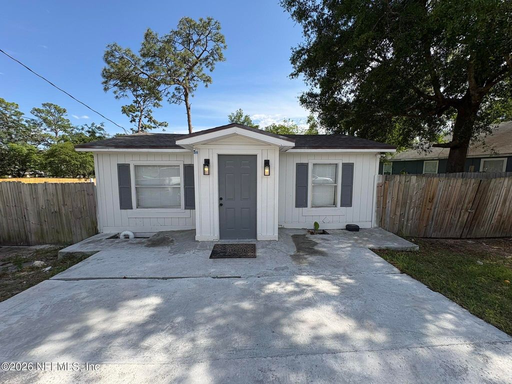8326 GALVESTON Avenue, Jacksonville, CA 32211