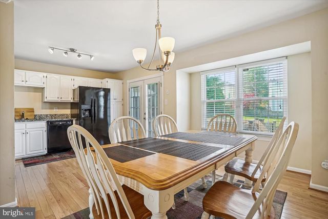 2816 BRIER POND CIR, Woodbridge, VA 22191