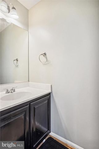 2816 BRIER POND CIR, Woodbridge, VA 22191