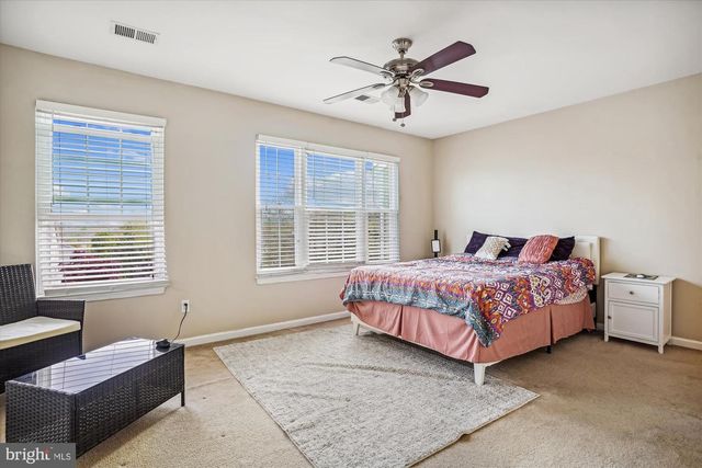 2816 BRIER POND CIR, Woodbridge, VA 22191