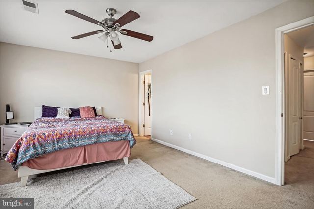 2816 BRIER POND CIR, Woodbridge, VA 22191