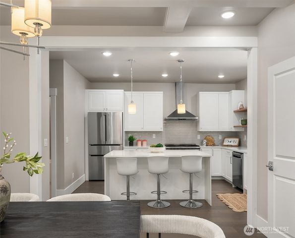 746 Broadway E, Seattle, WA 98102