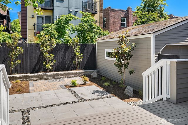 746 Broadway E, Seattle, WA 98102