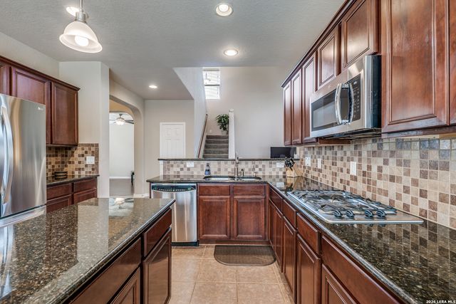 13118 Essen Frst, Helotes, TX 78023