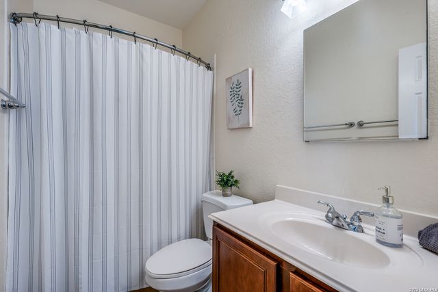 13118 Essen Frst, Helotes, TX 78023