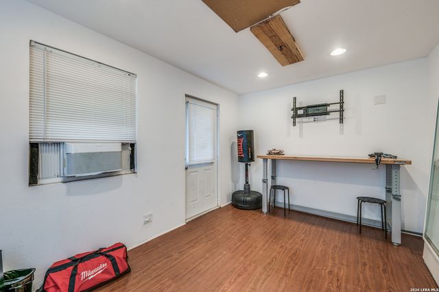 13118 Essen Frst, Helotes, TX 78023