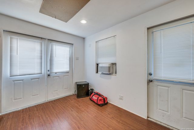 13118 Essen Frst, Helotes, TX 78023