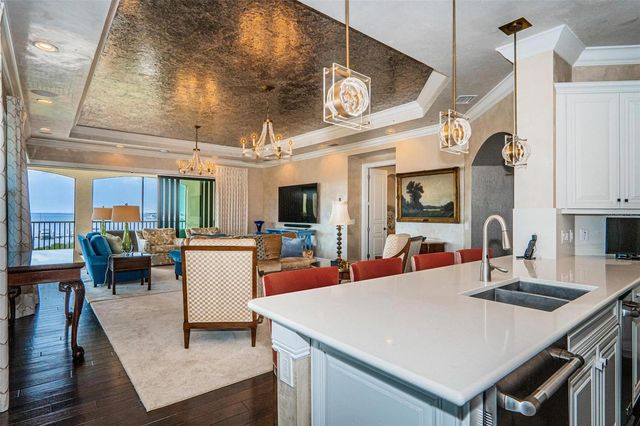 5727 YEATS MANOR DRIVE 402, Tampa, FL 33616