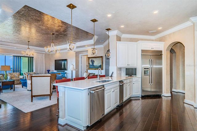 5727 YEATS MANOR DRIVE 402, Tampa, FL 33616