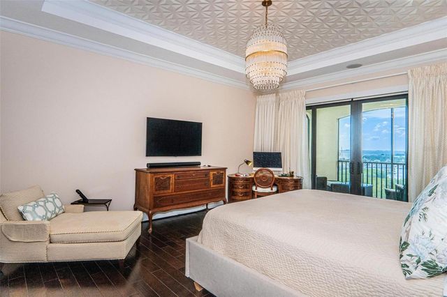 5727 YEATS MANOR DRIVE 402, Tampa, FL 33616