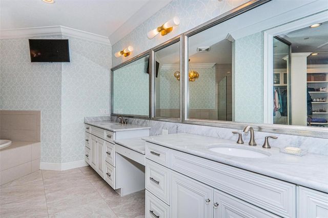 5727 YEATS MANOR DRIVE 402, Tampa, FL 33616