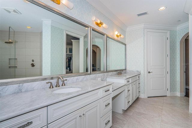 5727 YEATS MANOR DRIVE 402, Tampa, FL 33616