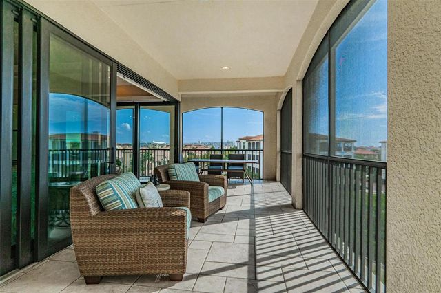 5727 YEATS MANOR DRIVE 402, Tampa, FL 33616