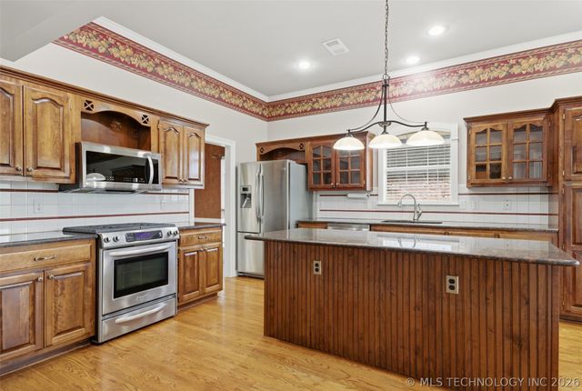 8926 N 130th East Avenue, Owasso, OK 74055