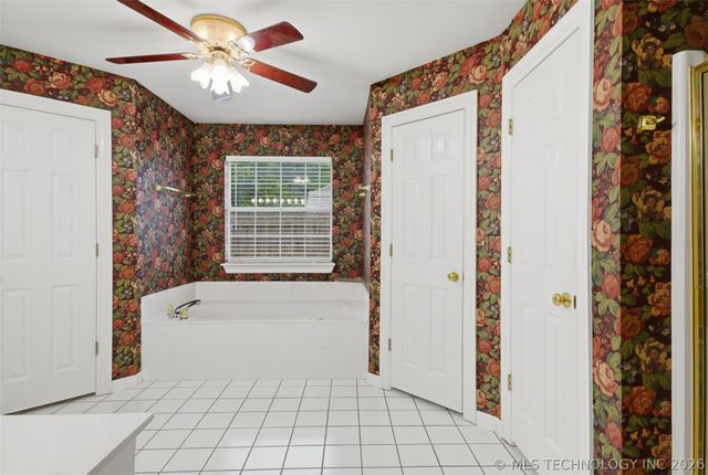 8926 N 130th East Avenue, Owasso, OK 74055