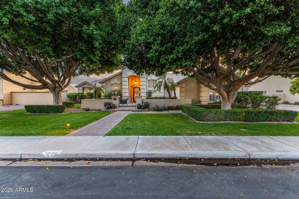 2530 N Hall --, Mesa, AZ 85203 — photo 2