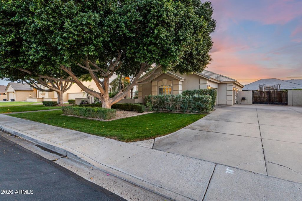 2530 N Hall --, Mesa, AZ 85203 — photo 4