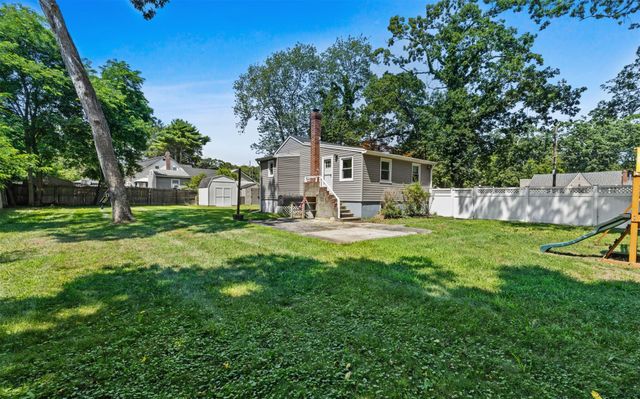 186 Orchid Drive, Mastic Beach, NY 11951