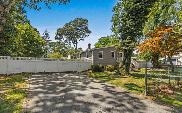 186 Orchid Drive, Mastic Beach, NY 11951